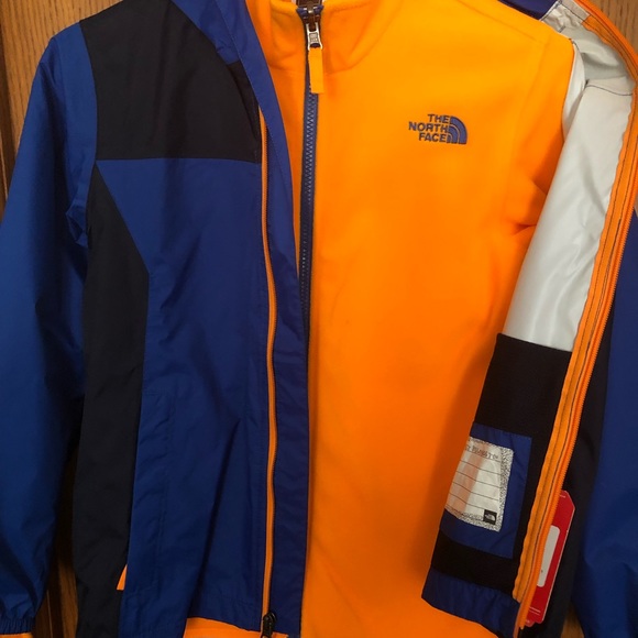 Boys North Face two jackets in one - Picture 2 of 4